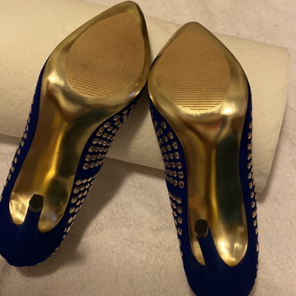 NWT 149.00 Shoes. Betsey Johnson Faawn Blue Heels, Size 8. Read thoroughly. HP - Picture 13 of 16